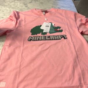 💕💕Lacoste size small pink Minecraft T-shirt💕💕